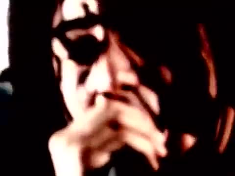 Deftones - 7 Words (Official Music Video) Deftones - 7 Words (Official Music Video)