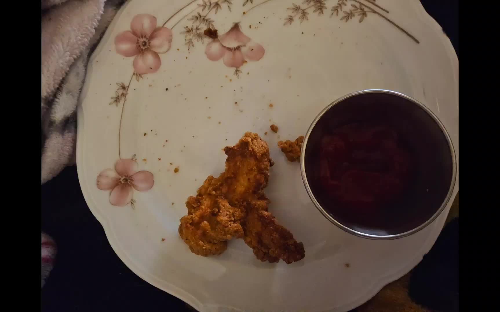 Chicken tender in the shape of a dih 😱😱