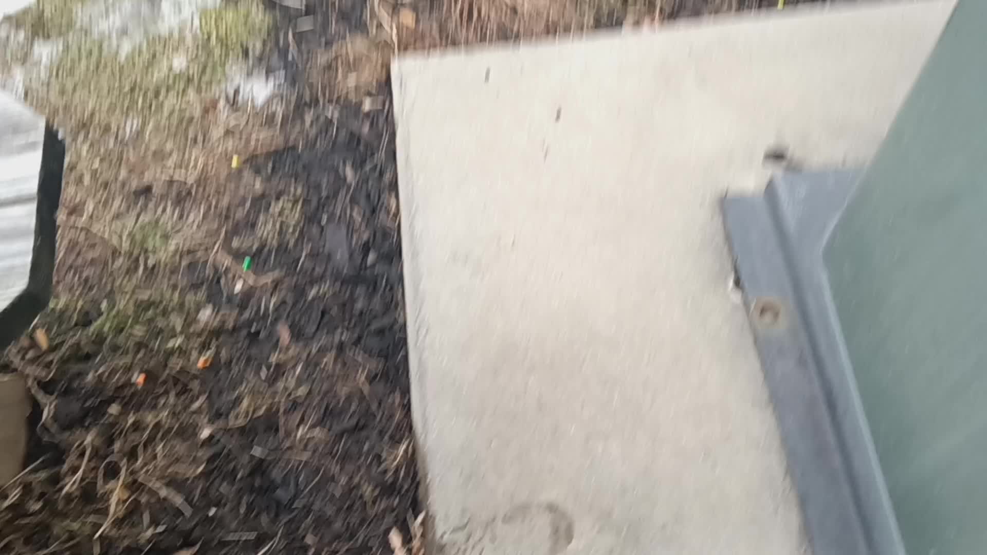 Breaking a shard of ice