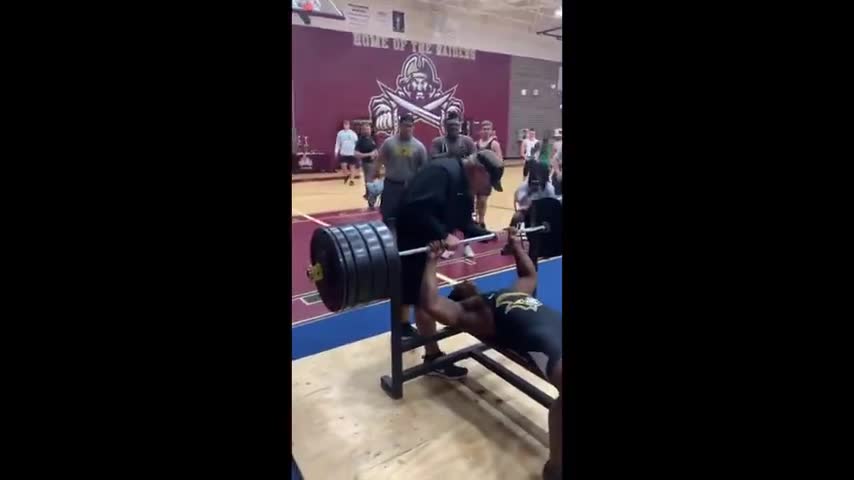 17 year old black guy benches 3X his body weight