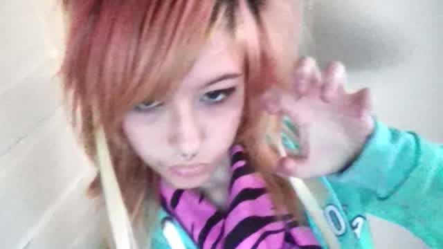 Stupid Scene Girl teases her hair