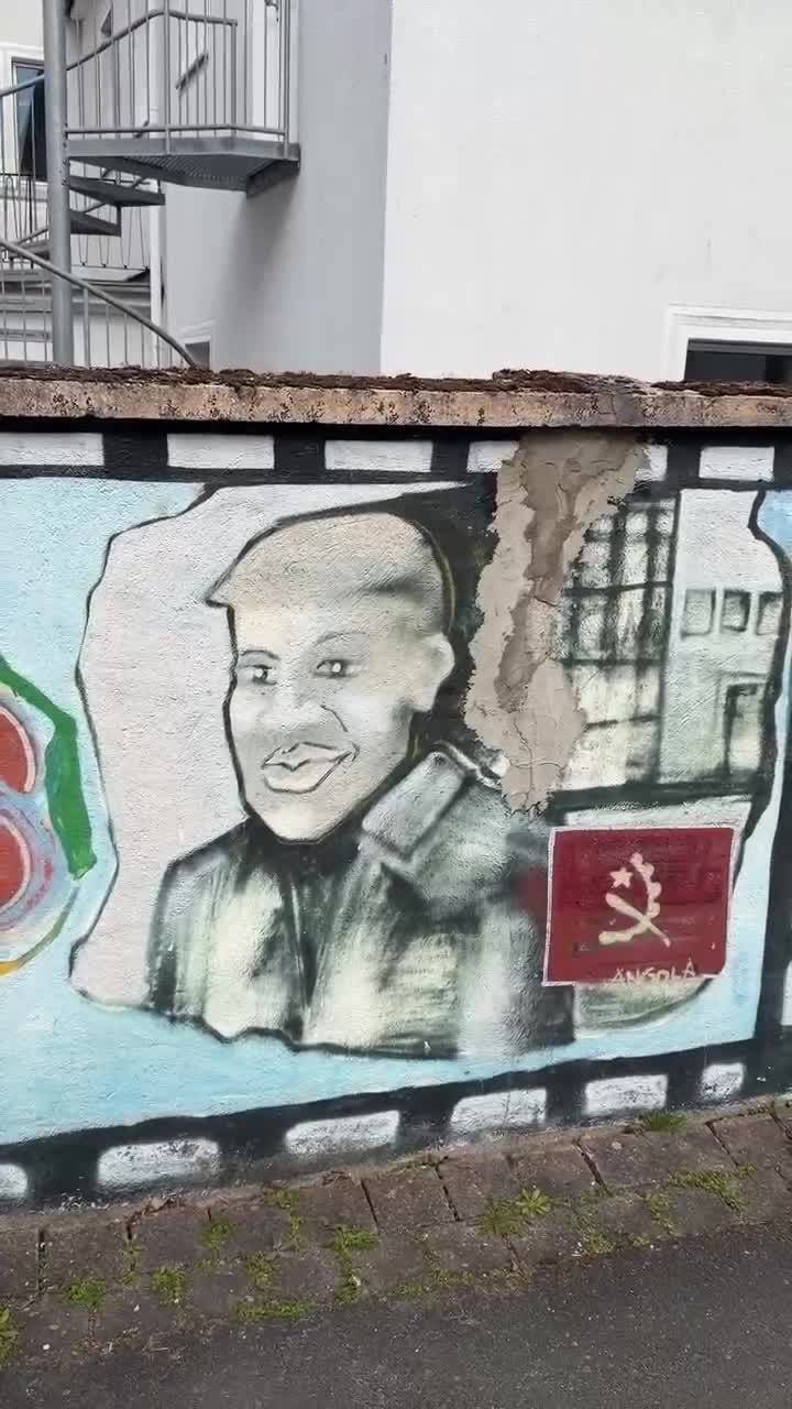 trump floyd graffiti