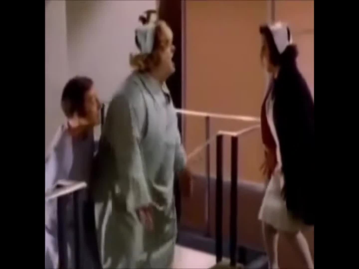 Deja de hincharme las pelotas.