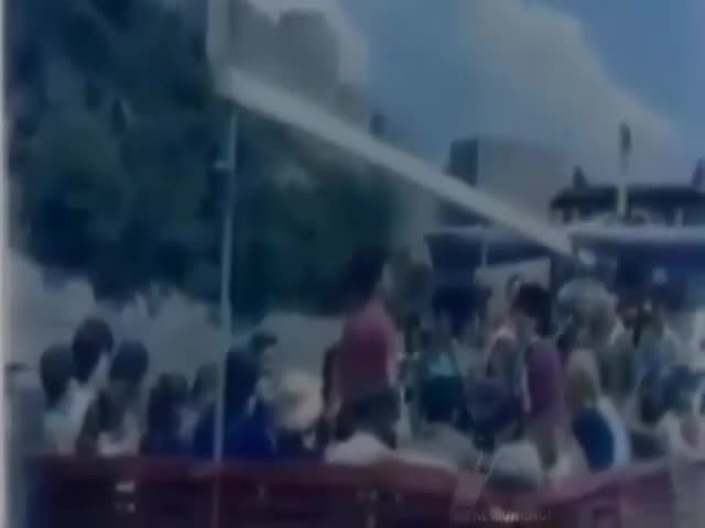 BEKLİYORUM SEVGİLİM KAÇ SENEDİR