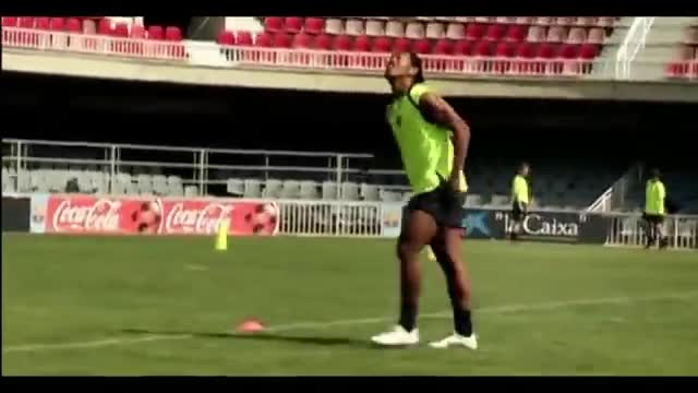 Ronaldinho crossbar