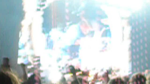 The Offspring - "You're Gonna Go Far Kid" Live The Offspring - "You're Gonna Go Far Kid" Live