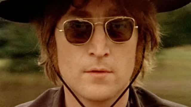 The Beatles - I'm Just Sittin' Here (Official Video) The Beatles - I'm Just Sittin' Here (Official Video)
