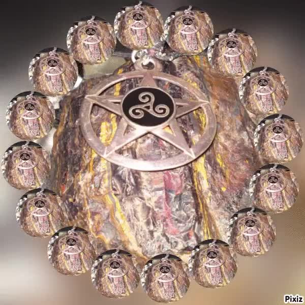 Meteorit - Pentagramm - Triskelle. -