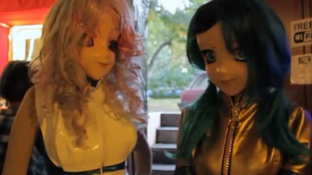 Kigurumi in a time cafe