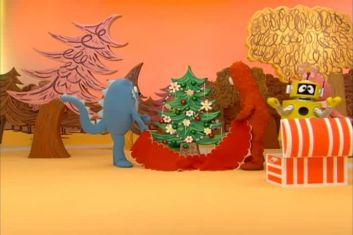 Yo Gabba Gabba - Decorate The Christmas Tree (Official Music Video)