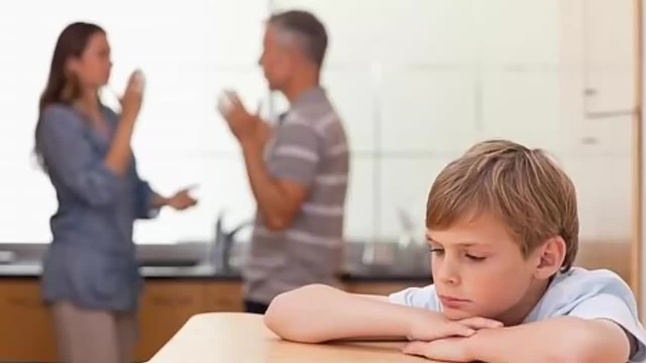 Creepypasta - hay cosas que ocultan tus padres  parte 3(720P_HD)