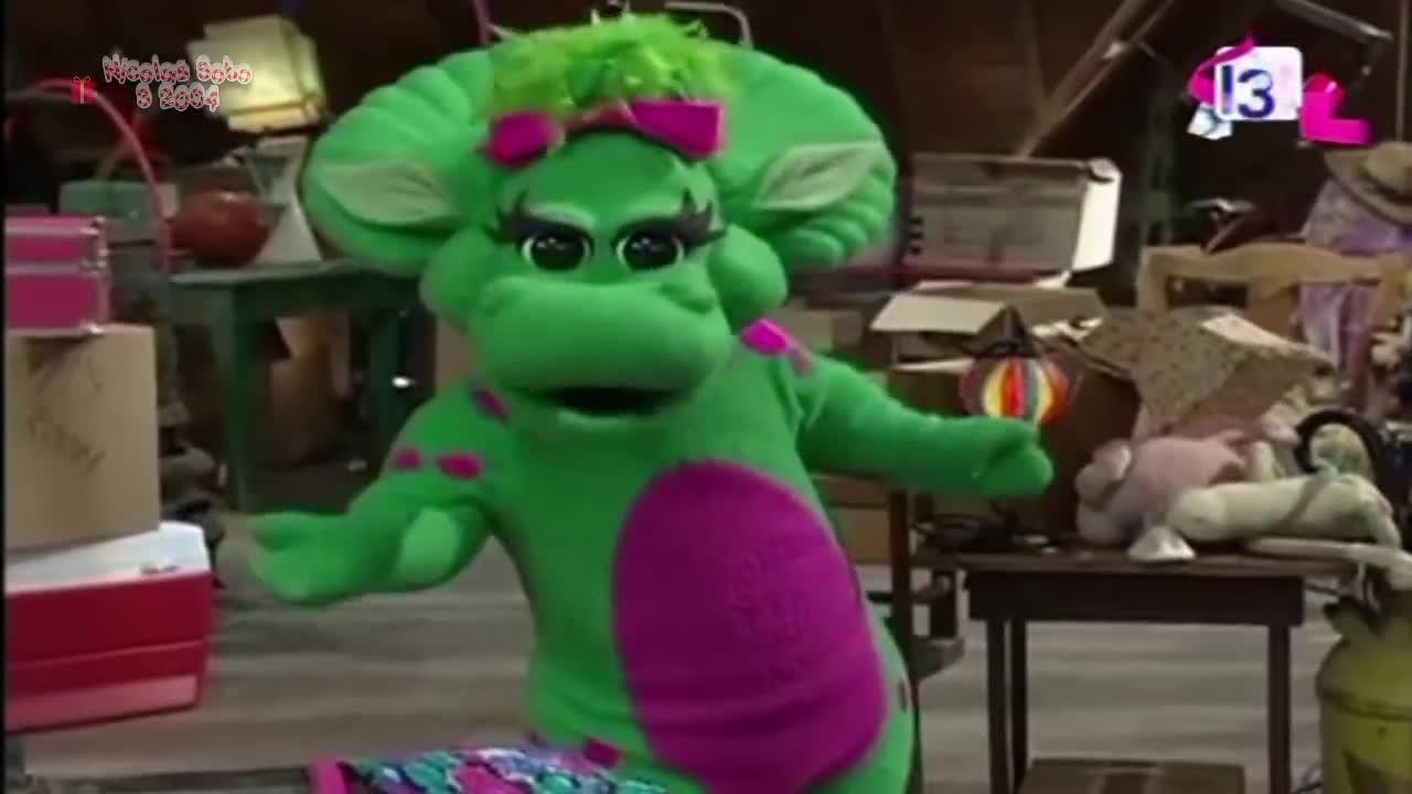 [CLIP] Barney y La Estrella de Navidad en Canal 13 Guatemala (06/12/2023)