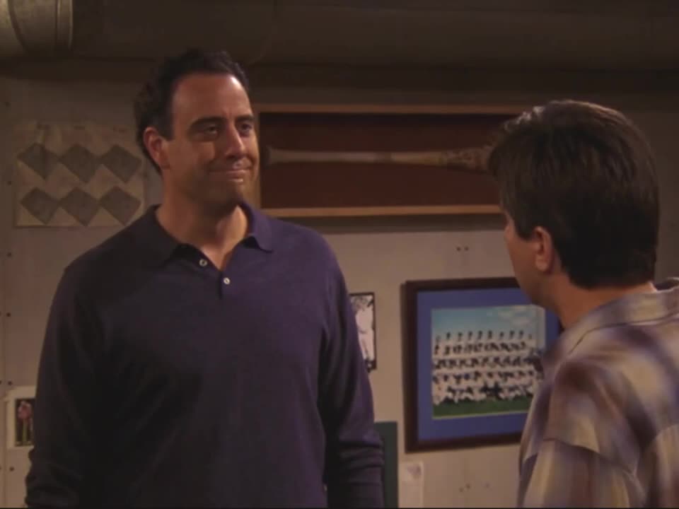 Everybody Loves Raymond S08E16 Security