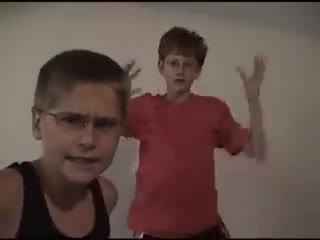 Dzieci Neostrady tańczą Crazy Froga XD