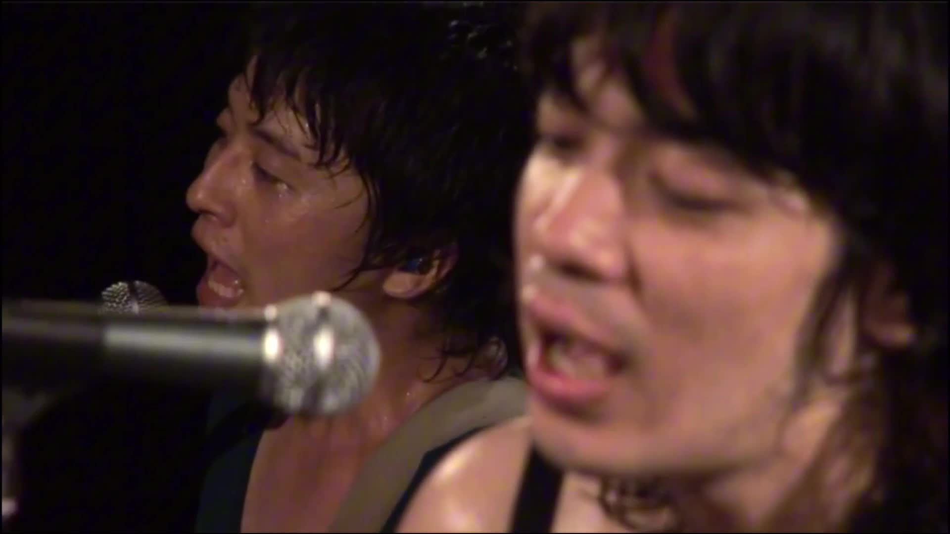 銀杏BOYZ - 僕たちは世界を変えることができない (LIVE) 銀杏BOYZ - 僕たちは世界を変えることができない (LIVE)