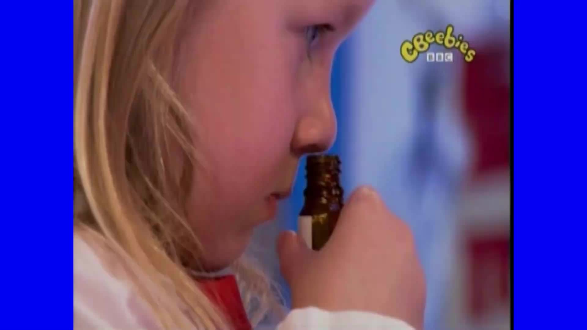 Nina y las Neuronas | Porque las flores huelen tan bien / Episodio Completo (Español Latino)