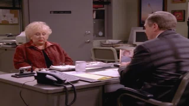 Everybody Loves Raymond S06E16 Lucky Suit