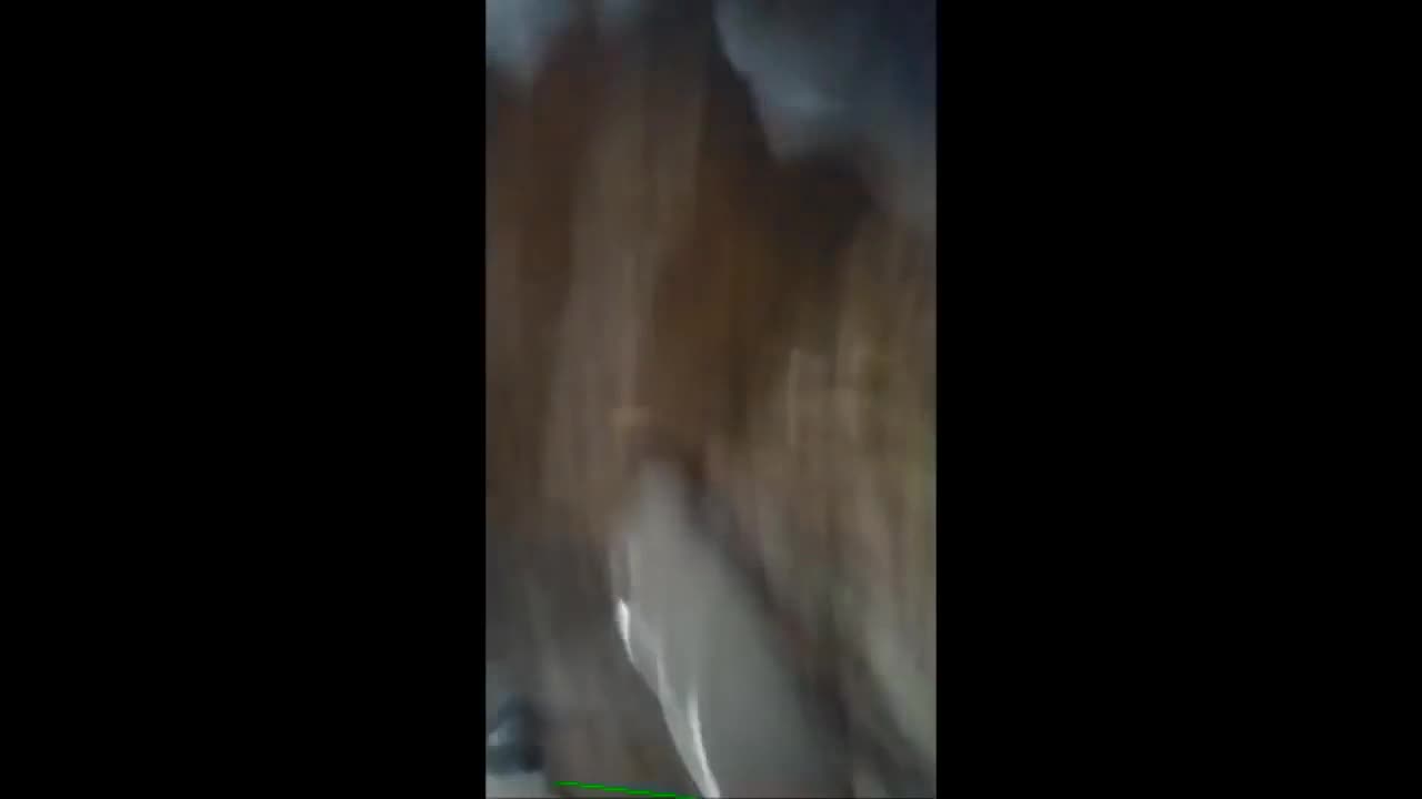 El Guerrero de Dios va a buscar a Dross a su casa. El Guerrero de Dios va a buscar a Dross a su casa.