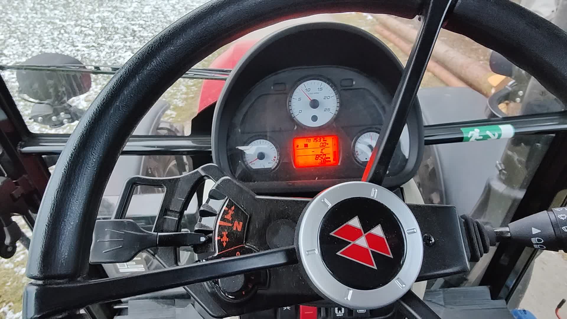 MF4708M PowerShuttle Kupplung springen quickly clutch engaging 01 MF 4700