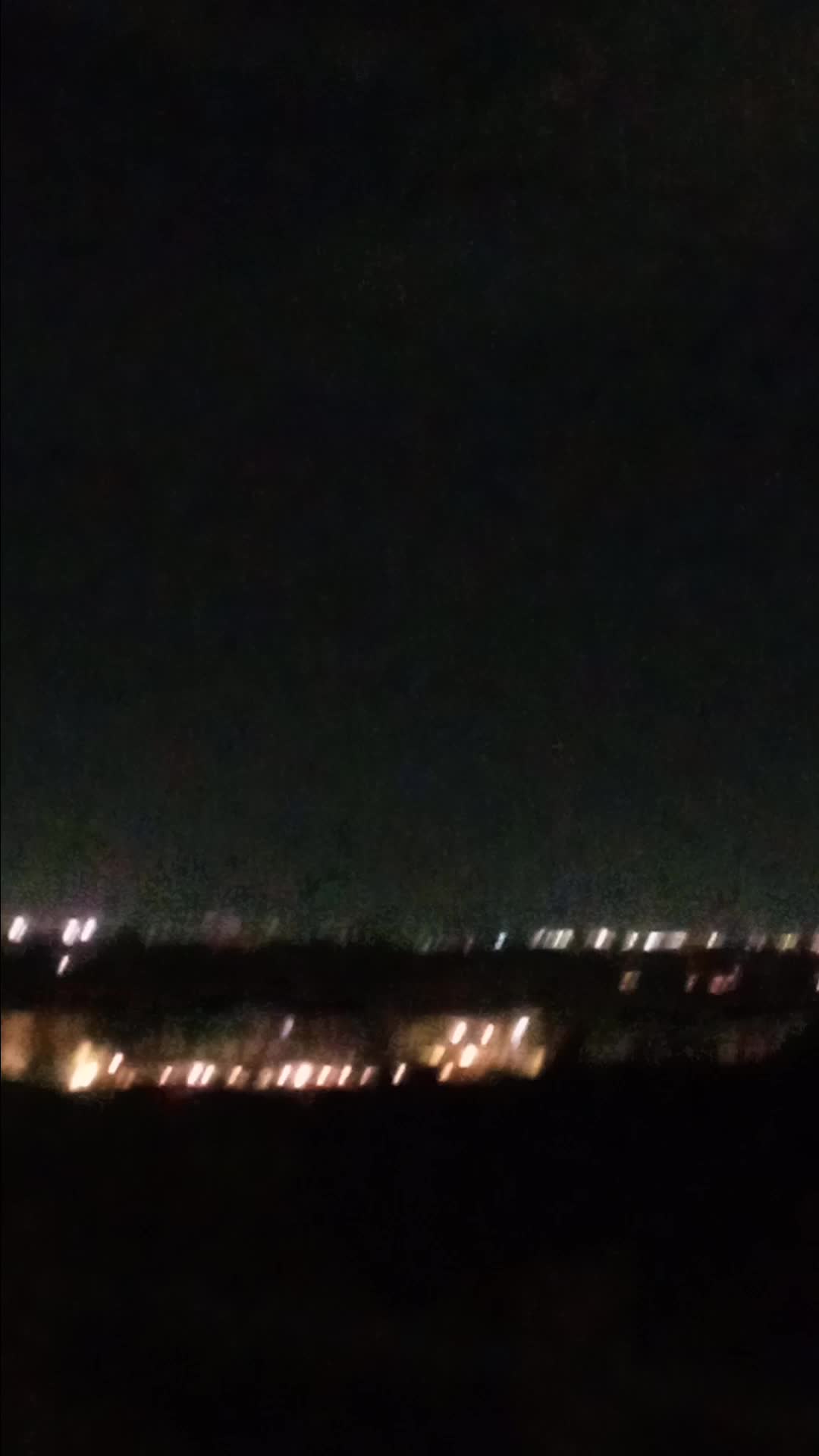 WEIRD UFO (Potential F35 Sighting) WEIRD UFO (Potential F35 Sighting)