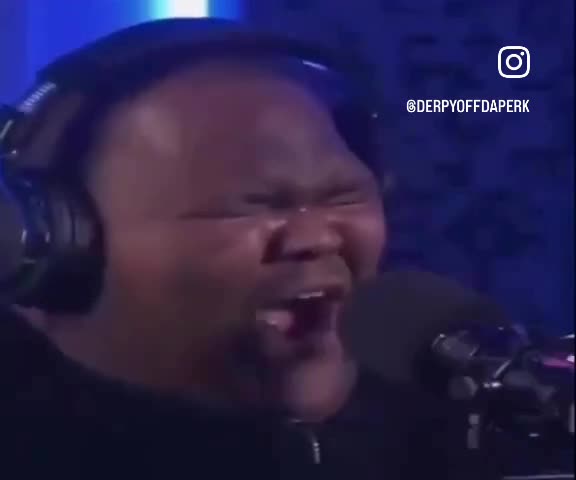 Haha funny please laugh