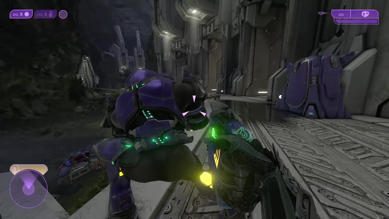 Halo 2 when Arbiter impress Elite in love for foot massages