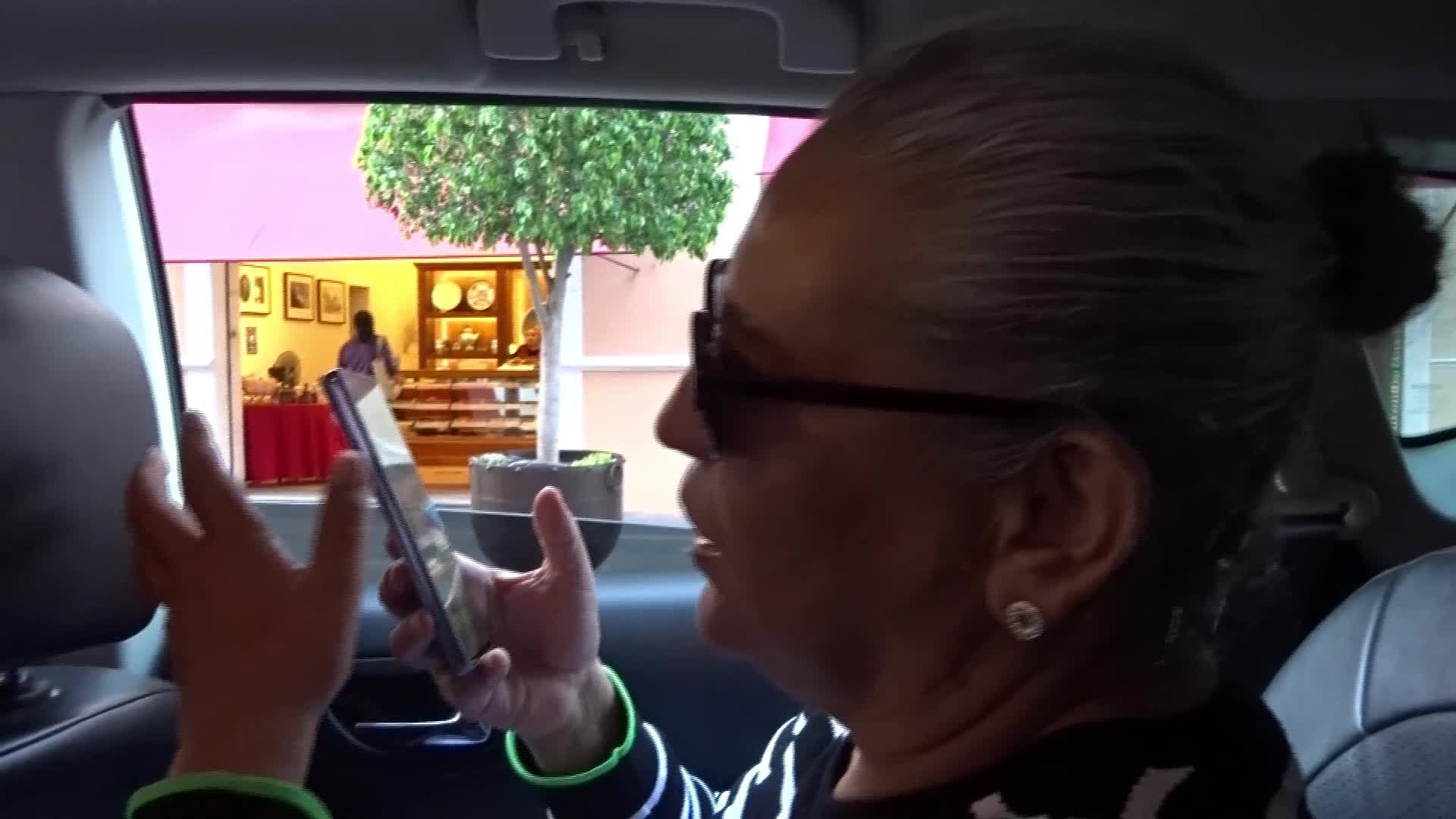 Buscandole novia a mi primo 2: Entrevista a mi tia Buscandole novia a mi primo 2: Entrevista a mi tia