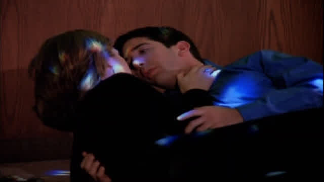 Friends - S02E15 - Friends - s02e15 - The One Where Ross and Rachel...You Know