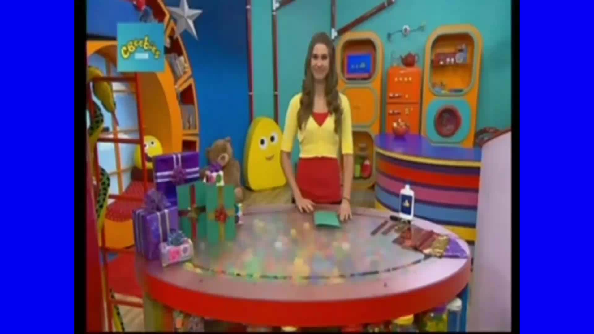 Manos a la Obra - Tarjeta de Cumpleaños / Episodio Completo (Español Latino) Manos a la Obra - Tarjeta de Cumpleaños / Episodio Completo (Español Latino)