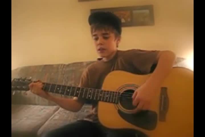 Rihanna "S&M" PARODY Justin's Beaver: The Movie ~ Rucka Rucka Ali