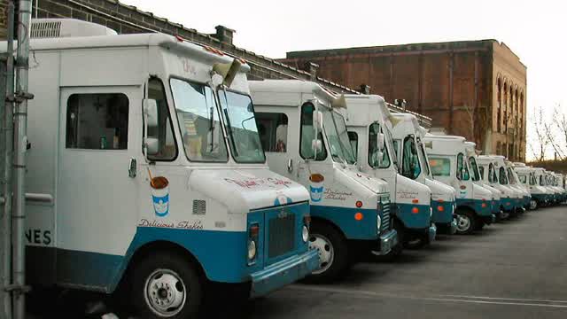 SQUASH-THE-SQUASHER Gets Killed By Buffalo Soft Serve LOL! SQUASH-THE-SQUASHER Gets Killed By Buffalo Soft Serve LOL!