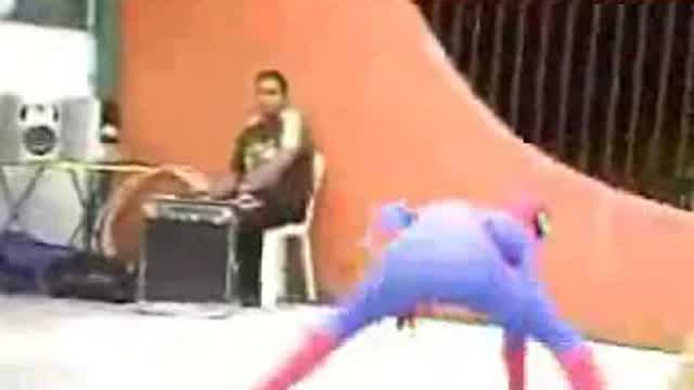 La caida de Spiderman - Doblada al Loquendo xD
