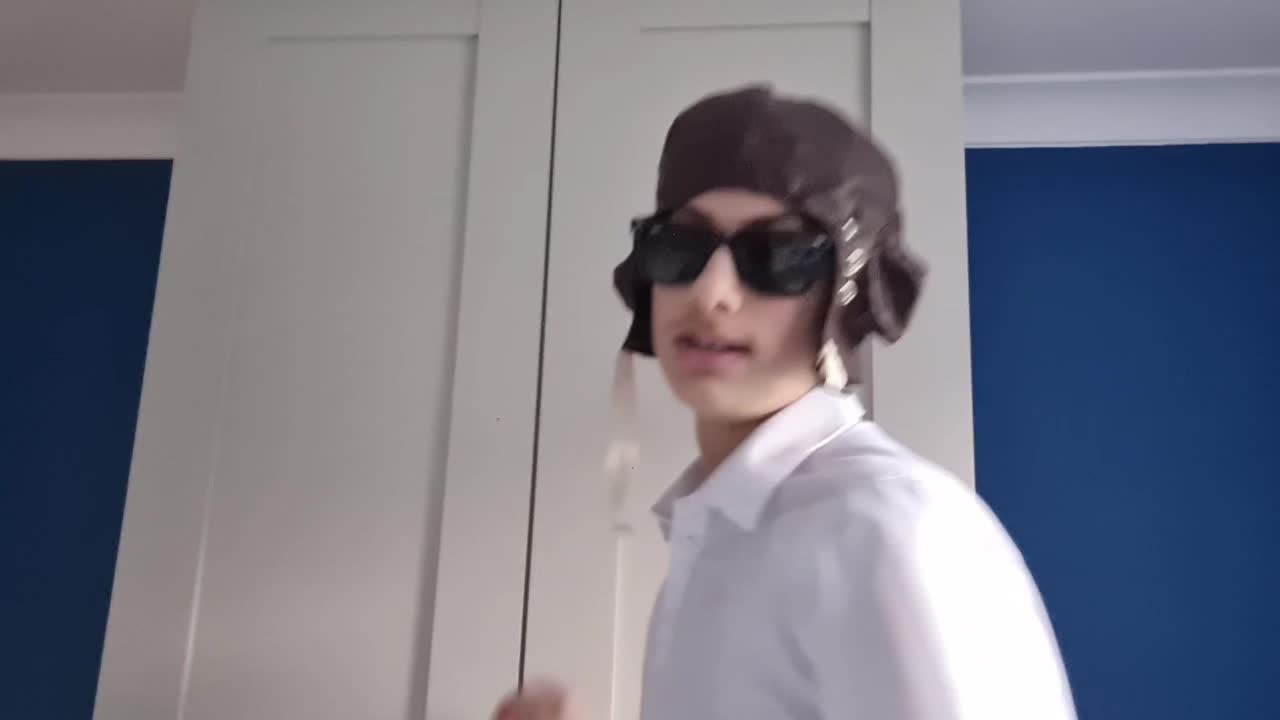 READING YOUR VIDLII COMMENTS