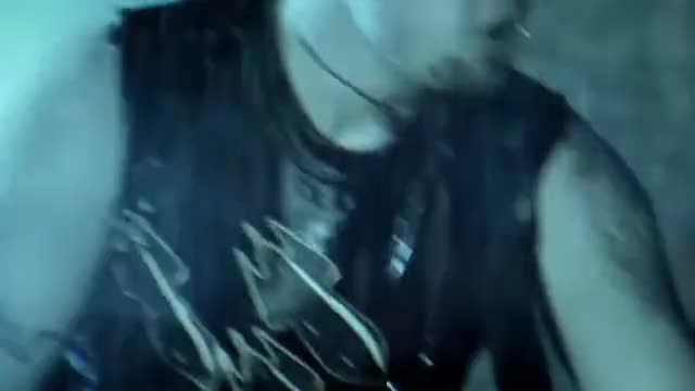 Bullet For My Valentine - Tears Dont Fall (Official Video)