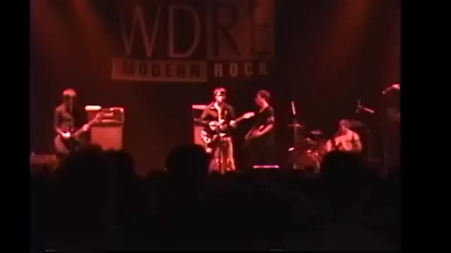 Why Matt Sharp is the best weezer bassist