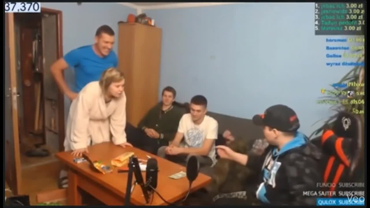 Danusia pragnie ruchnąć się ze mną i moimi kolegami