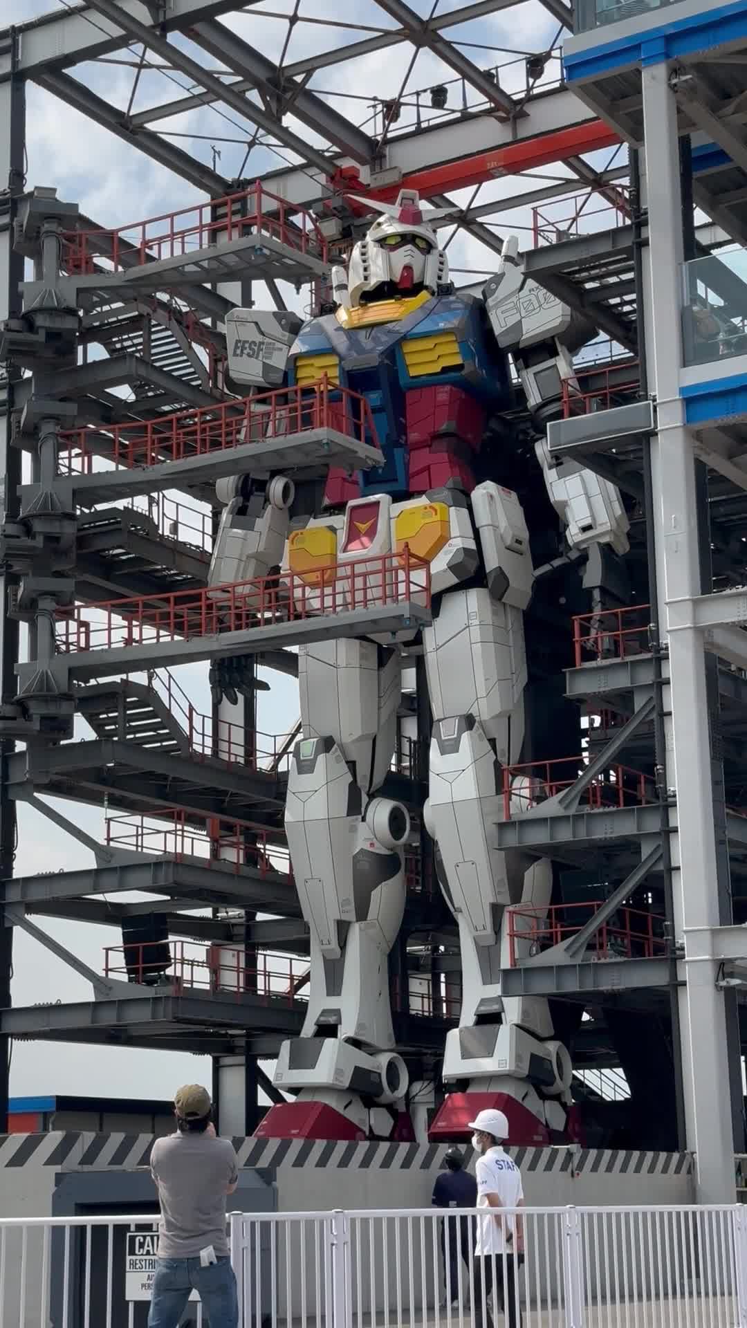* El Gundam V *japonés----Super enorme The Gaijin Ghost--13254562_1080_1920_30fps