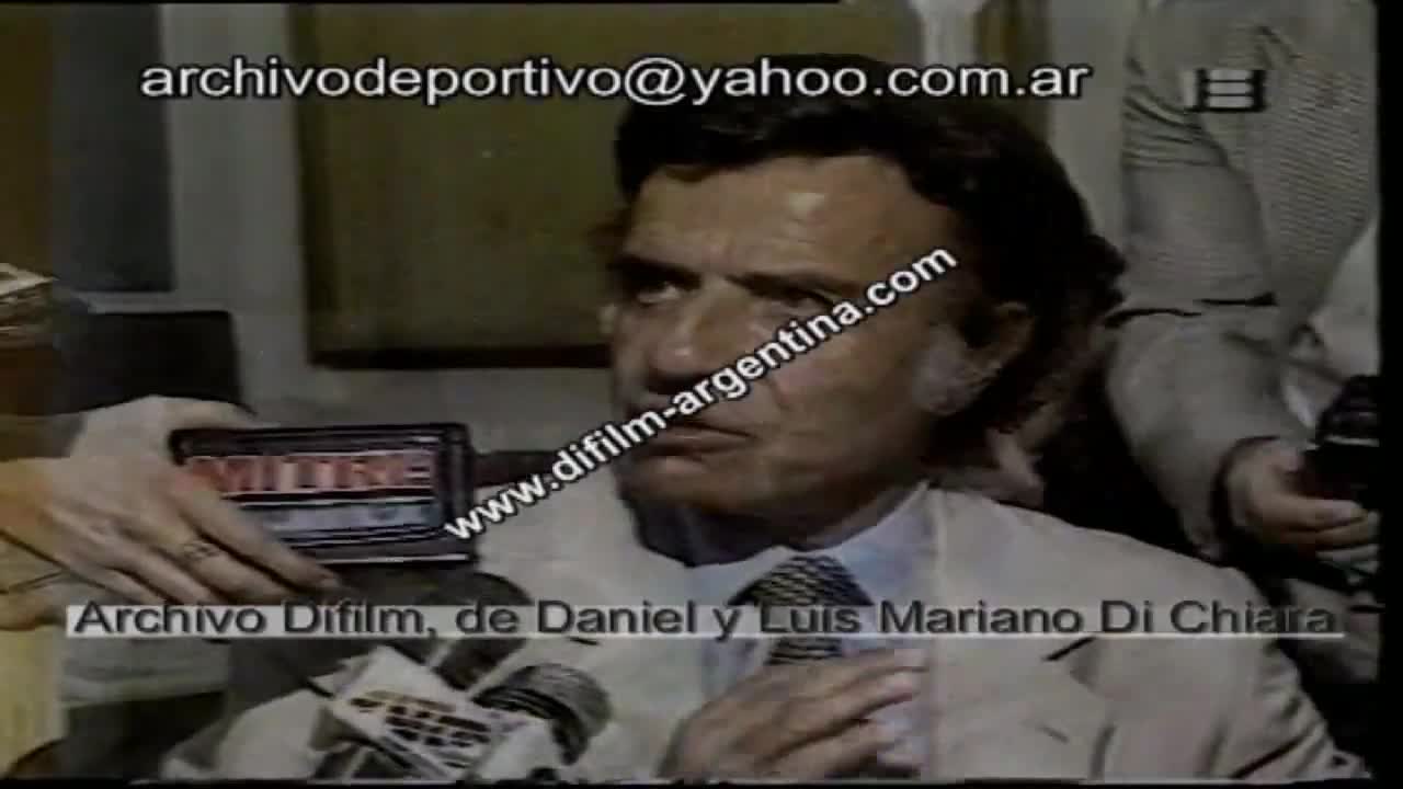 Carlos Menem le cierra el orto a Zurda Lesbiana