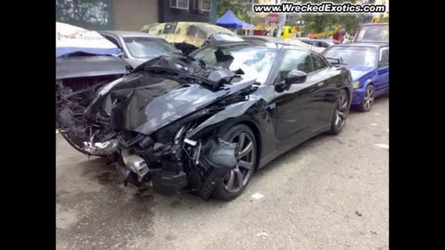 Nissan GTR Crashes