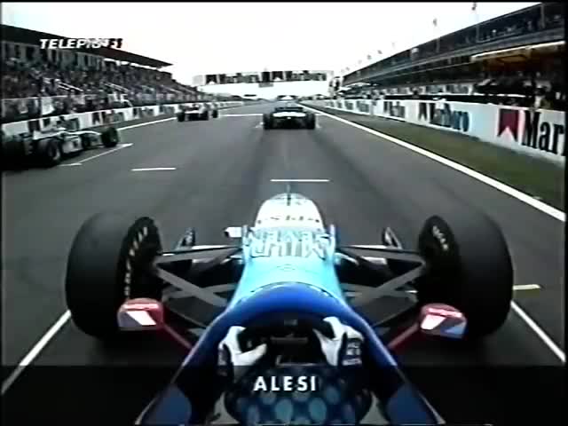 Onboard POVs at the start of the 1997 Spanish GP Onboard POVs at the start of the 1997 Spanish GP
