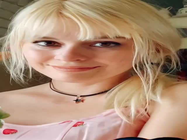 ÇİÇEKLER KADAR GÜZELSİN
