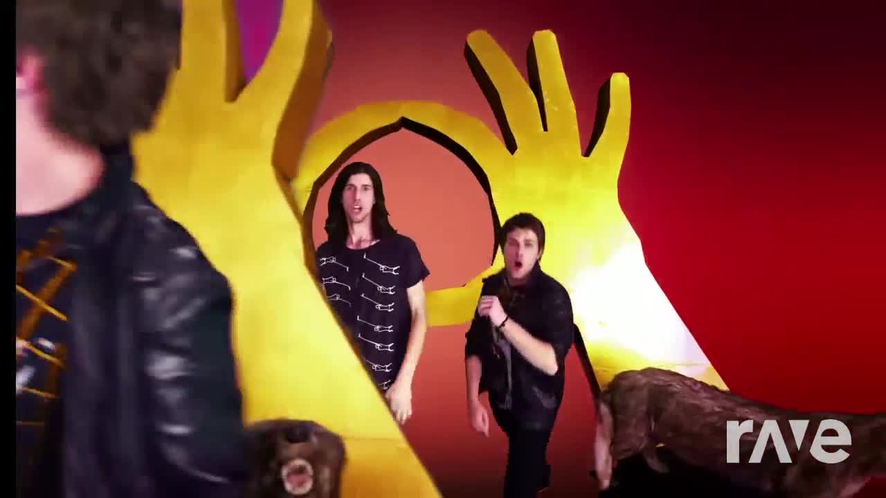 RaveDJ Epicness 1 - My First Kiss x Don't Trust me