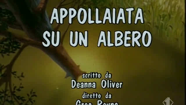 Appollaiata su un albero Appollaiata su un albero