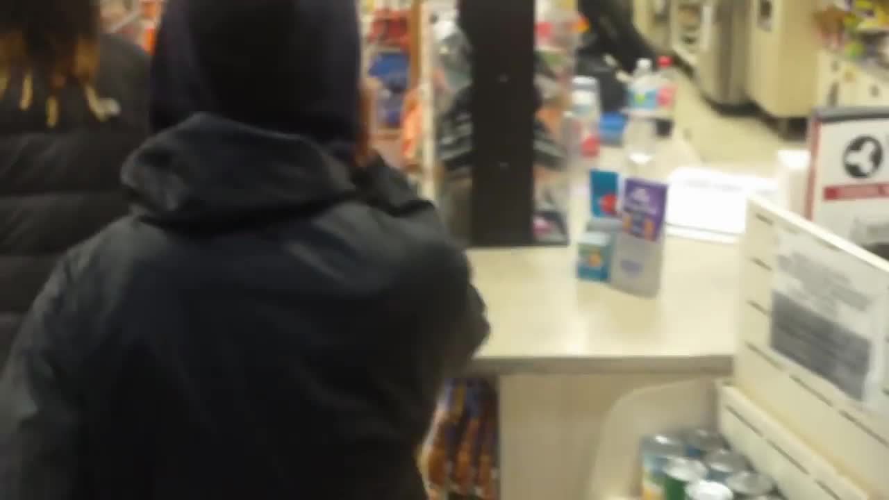 Yung Bruh- UM GUCCI (prod. mexikodro)  OFFICIAL VIDEO