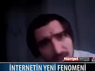 KENDİ YAKIŞIKLI SANAN GENÇİN DİSSİ